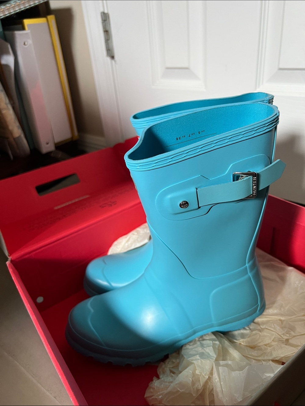 Hunter Short Rain Boots in Turquoise Blue - Picture 2 of 4